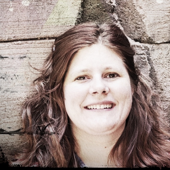 Meet your Posher, Amy - Picture 1 of 1